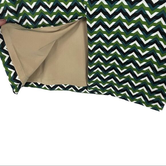 Chloe Dao Chevron Green Blue & White Skirt Size M NWOT - Picture 7 of 9